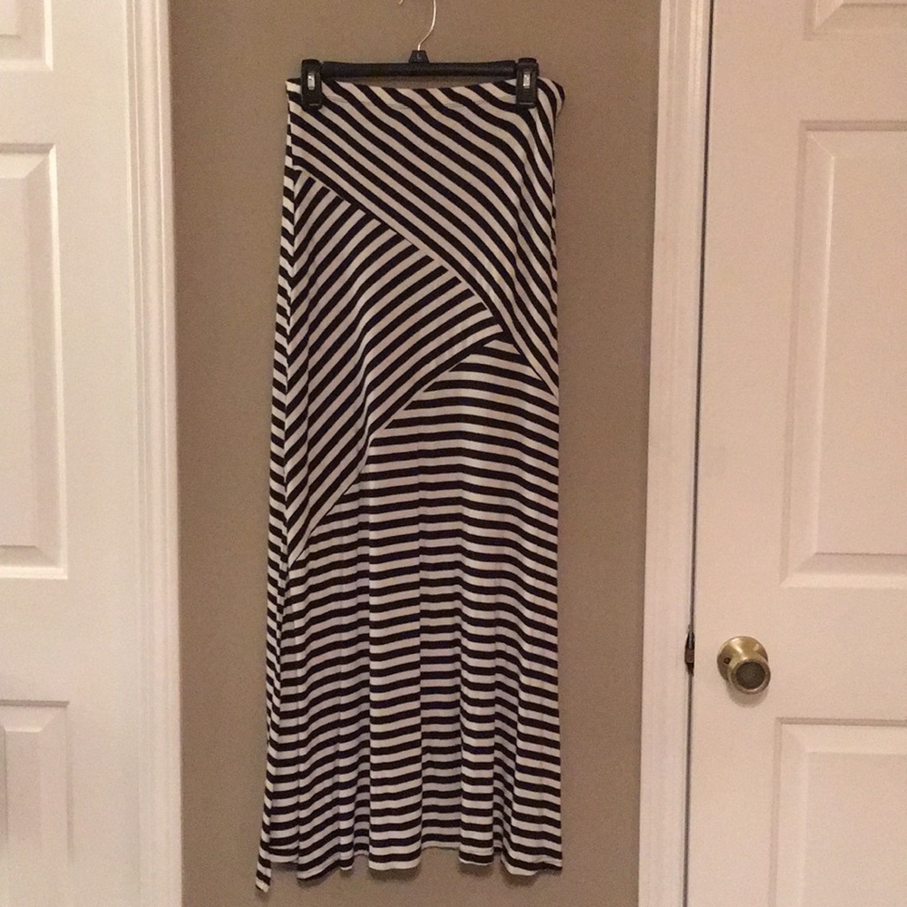 maxi skirt